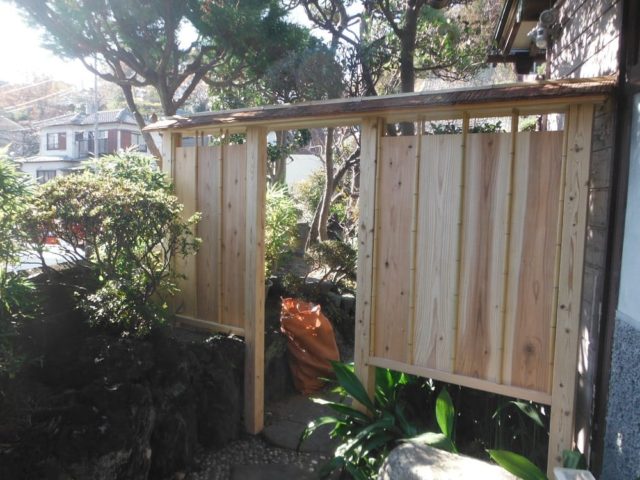 門扉・庭木戸制作 施工中の様子