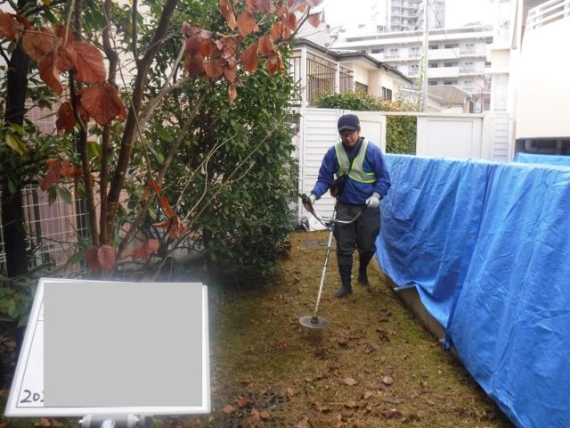 マンション緑地年間管理　その2 施工中の様子