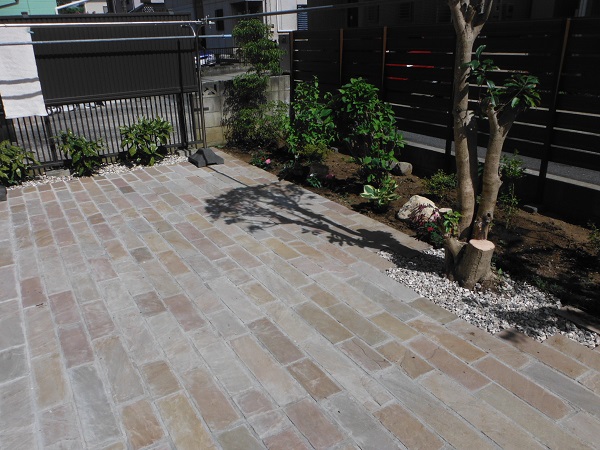 想い入れのある庭木を活かして和洋ミックス庭園