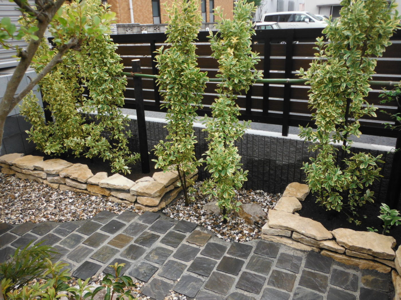 石畳のかわいいお庭