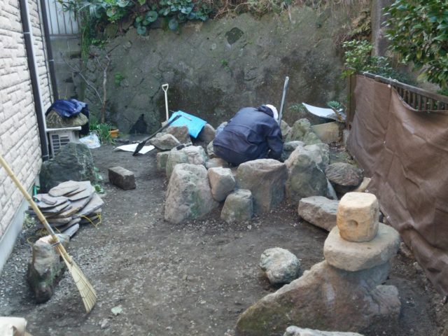 和風庭園の改修工事 施工中の様子